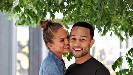 В апартамента на Джон Леджънд и Криси Тейгън