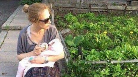 Съпругата на Ицко Финци показа бебето