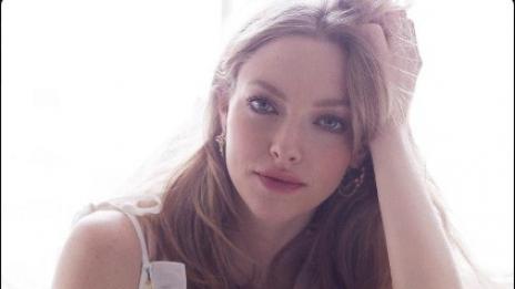 Аманда Сейфрид – нежна и стилна