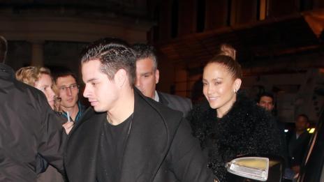 Дженифър Лопес и Каспър Смарт са все така заедно