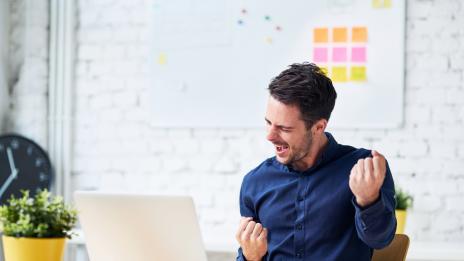 По часовник: Работа, ядене, тренировки, секс...