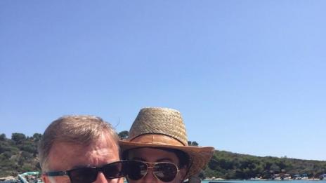 Наско Сираков и Илиана Раева се радват на внучка