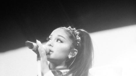 Свастики помрачиха концерт на Ариана Гранде