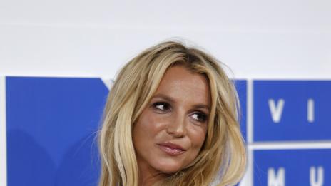 Бившият на Бритни иска по-голяма издръжка