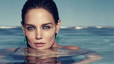 Да сложиш моделите в малкия си джоб на 37: Кейти Холмс