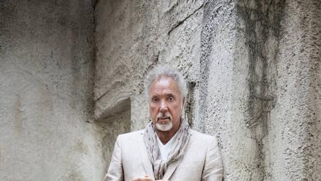 Финалистите в “X Factor“ ще се срещнат с Том Джоунс