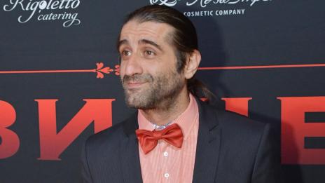 Филип Аврамов гради дом с новата си жена