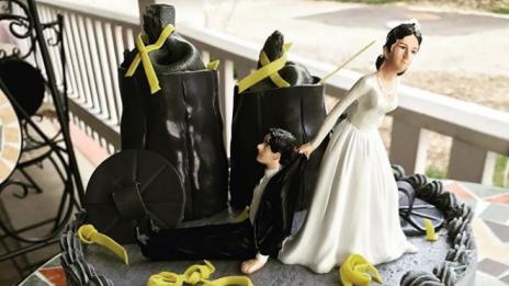 Все по-популярни: Парти торти за развод