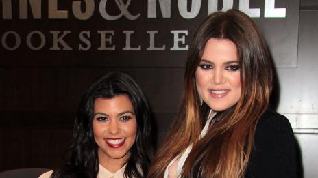 Кортни Кардашян мисли да износи бебето на сестра си