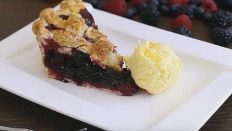 Видео рецепта: Пай с горски плодове