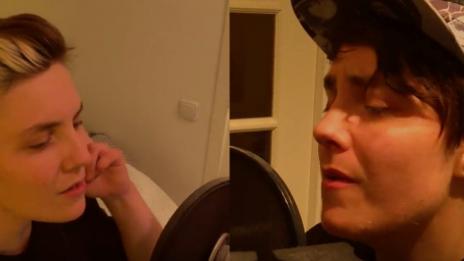 Транссексуален с песен и като мъж, и като жена. Накрая - дует