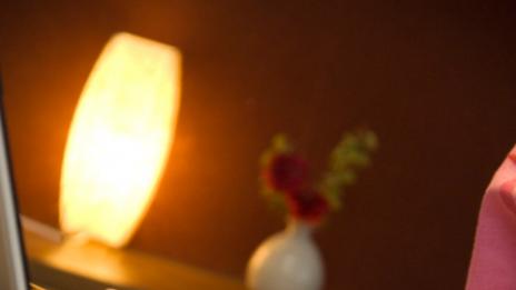 Защо не трябва да използвате лаптоп в леглото?