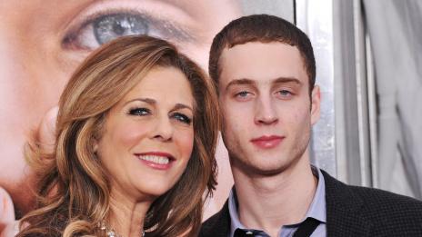 Том Ханкс и Рита Уилсън се сдобиха с чернокожа внучка