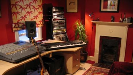 Как да създадете музикална стая в дома си