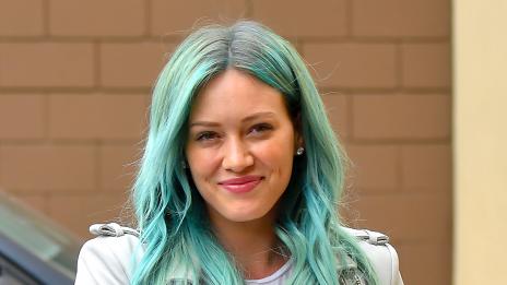 Хилари Дъф боядиса косата си в тюркоазен цвят