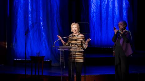 Хилари Клинтън тормози дъщеря си за бебе