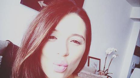 Мика Стоичкова роди, дари с щерка Айкут