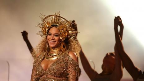 Жената Дева в любовта – Снежната кралица