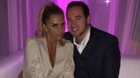 Кати Прайс би продала тялото си за 1 млн. британски лири