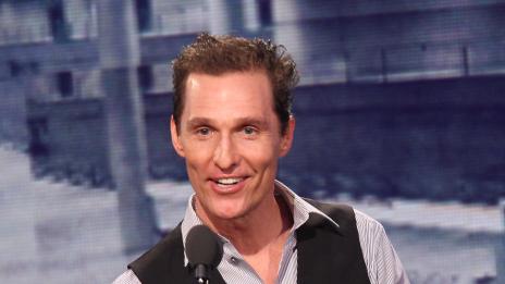 Матю Макконъхи сравнява тялото си с бебе на малка птичка