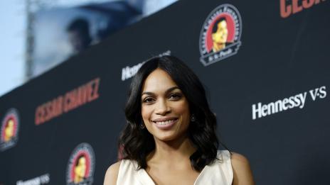 Росарио Доусън моли фенове за помощ да издирят неин приятел