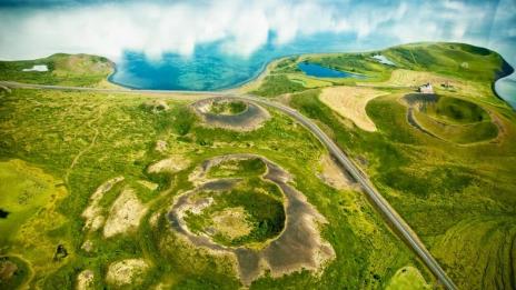 Езерото Миватн – домът на необикновените кратери