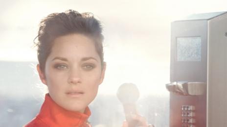 Футуризъм с Марион Котияр