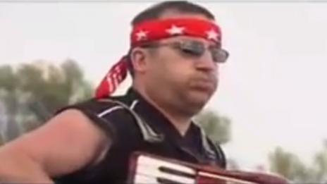 Певец от зората на фолка с инсулт в болница