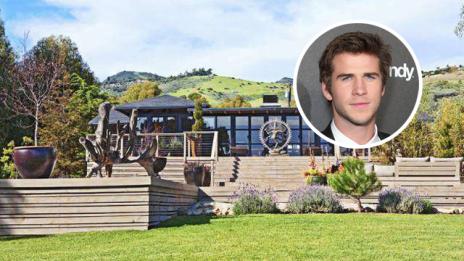 В ергенската вила на Лиъм Хемсуърт