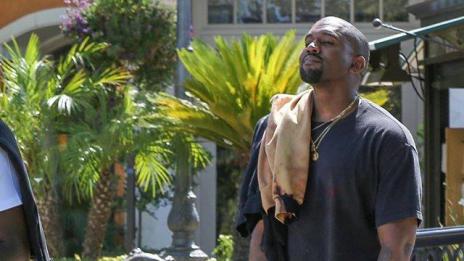 Какво му става на Кание: Добре ли е с нервите...