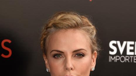 Чарлийз Терон се радва, че става на 40