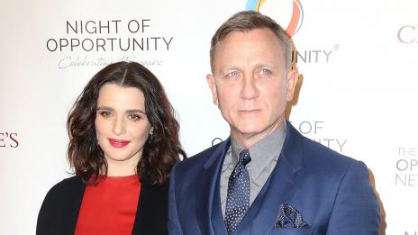 Рейчъл Уайз ще има бебе на 48 години