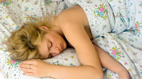 Какви мерки да вземете, ако редовно ви изтръпват краката по време на сън