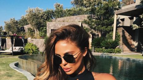 Николета изду устни, цупи ги от Турция