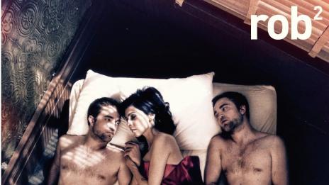 В леглото на Робърт Патинсън