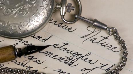 Тийнейджърка пише любовни истории, четени от милиони