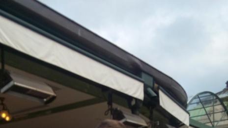 Джуджи си почива в Париж