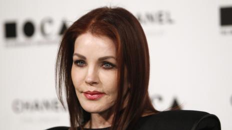 Присила Пресли е кака на гаджето си с  25 години