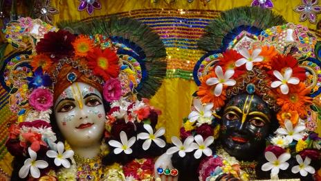 Рисувайте се с натурална къна, за да избегнете алергии