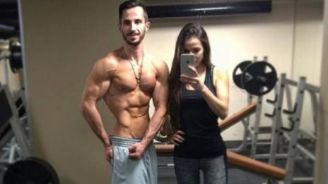 Наум Шопов щастлив с жената до себе си