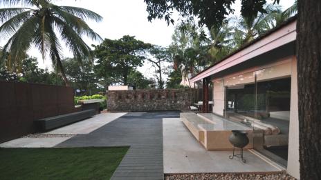 Луксозна къща с изглед към Индийския океан