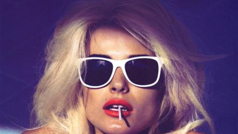 Прелестната Едита в лятно настроение с  H&M