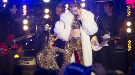 Майли не разбира защо мъжете я зарязват