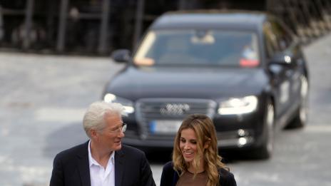 Окончателно: Ричърд Гиър финализира развода си