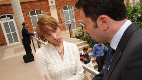 Защо фразата „за да бъда честен“ е сигнал за неискреност