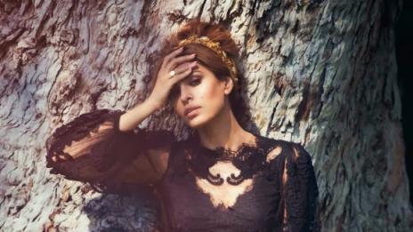 Ева Мендес е изкусителка и светица