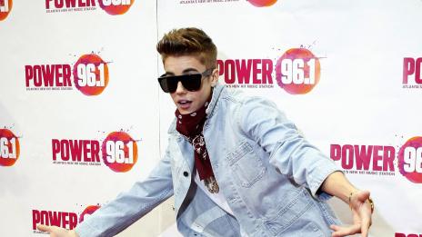 Бийбър заведе ново гадже на среща