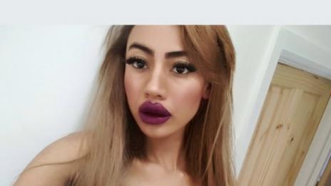 Британка похарчи 10 хиляди паунда да заприлича на Клои Кан