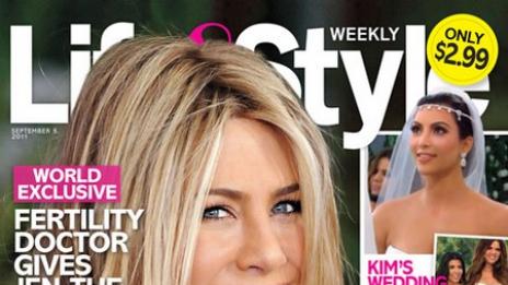 Анистън бременна с близнаци?!