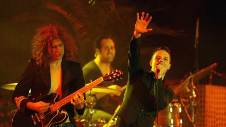 Музикант неволно сграбчил дупето на Мишел Обама